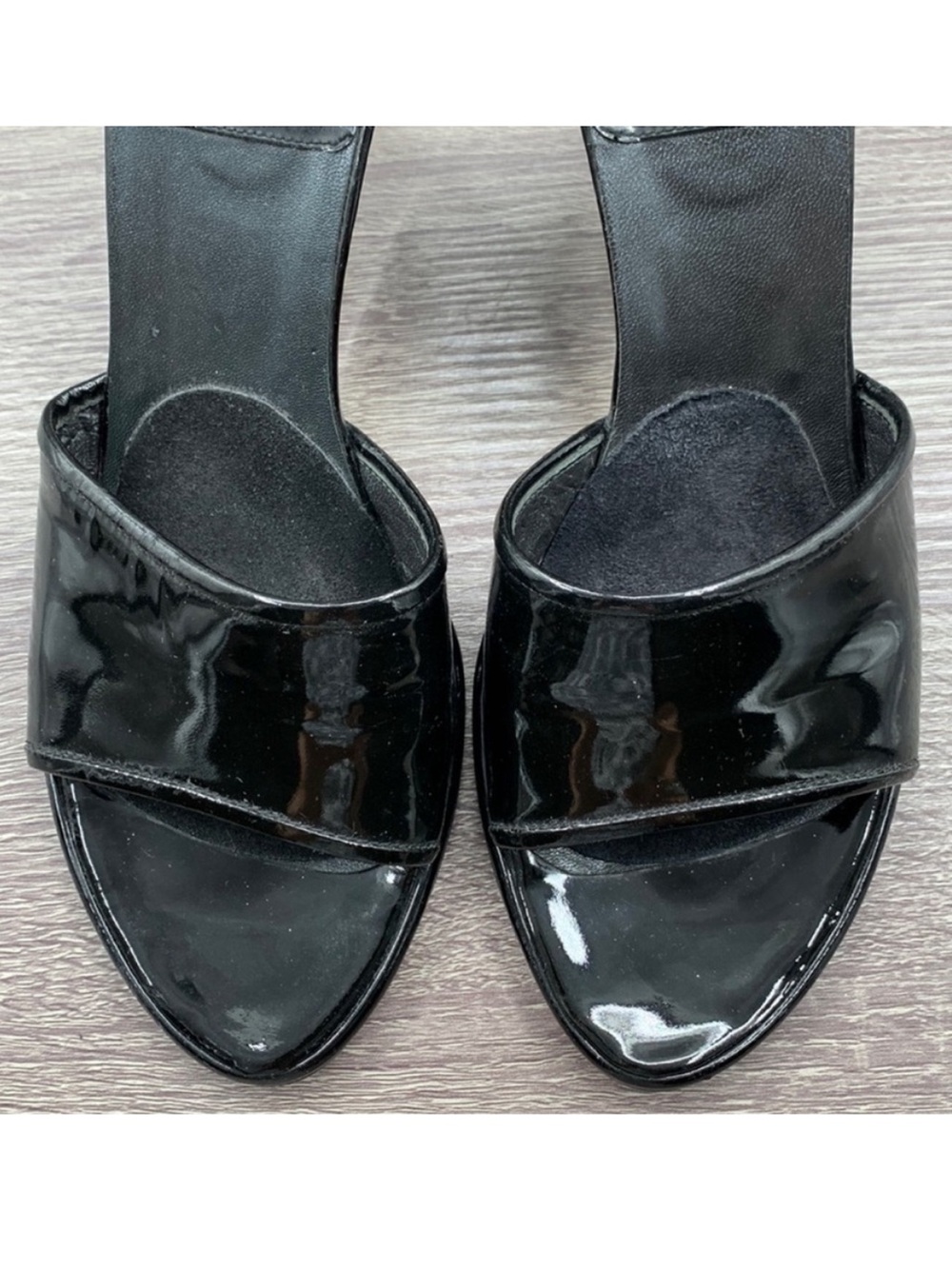 Stuart Weitzman Black Patent Leather Wedge Slide Sandals (Glossy).   7B. - Picture 5 of 10